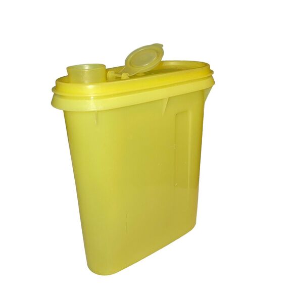 1 Qt Tupperware Slimline Pitcher Beverage Buddy Juice Yellow 792 564 Container - Picture 2 of 11
